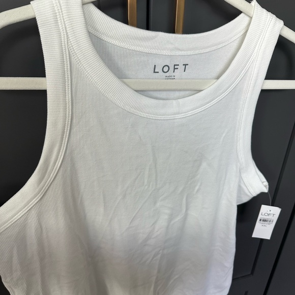 LOFT White Tank Top with Round Neckline and Sleeveless Style - Picture 2 of 9